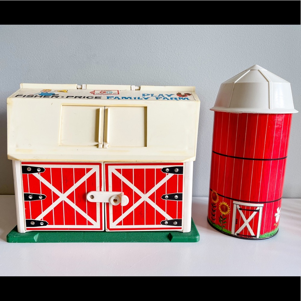 Vintage FISHER PRICE Play Farm And Silo 1968 Used